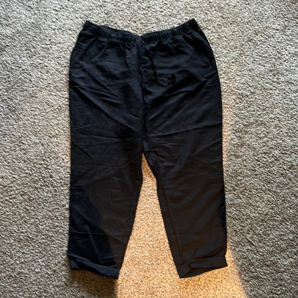 Cropped linen pants
